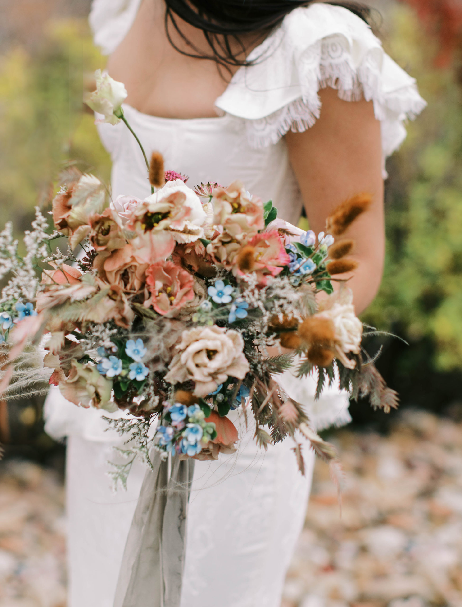wildflower wedding bouquet. photo by megan robinson photography